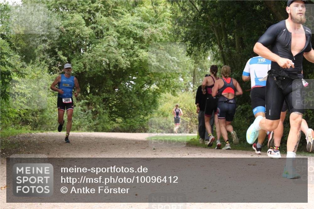 30.08.2026 - Elbe Triathlon Hamburg Antke Förster http://msf.ph/oto/10096412 30.08.2026 10:21:28 Laufen 260 meine-sportfotos.de