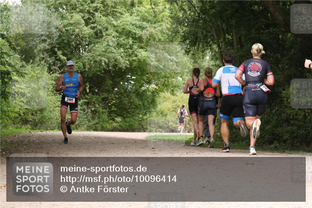 30.08.2026 - Elbe Triathlon Hamburg Antke Förster http://msf.ph/oto/10096414 30.08.2026 10:21:28 Laufen 260, 1910 meine-sportfotos.de