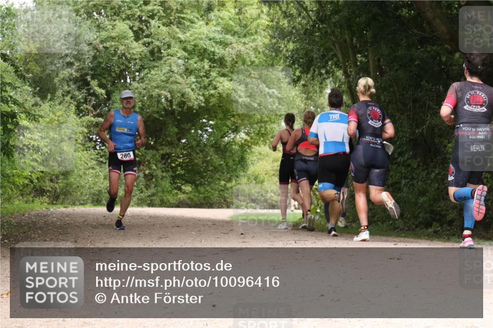 30.08.2026 - Elbe Triathlon Hamburg Antke Förster http://msf.ph/oto/10096416 30.08.2026 10:21:29 Laufen 260, 1910 meine-sportfotos.de
