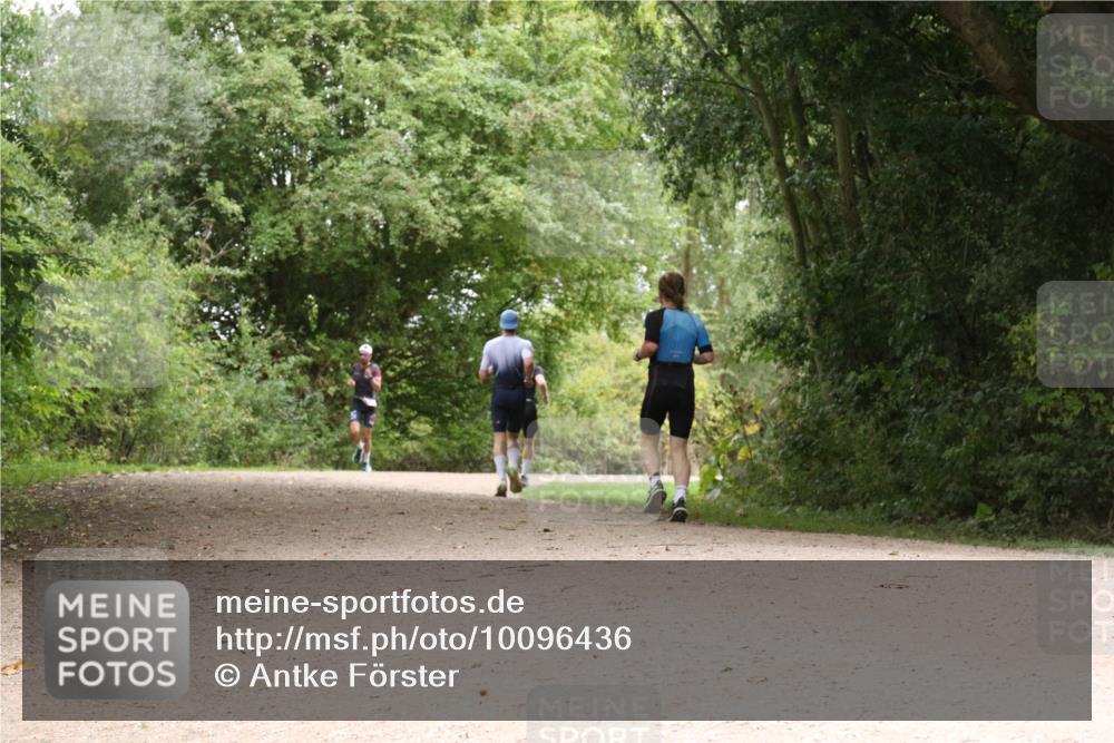 30.08.2026 - Elbe Triathlon Hamburg Antke Förster http://msf.ph/oto/10096436 30.08.2026 10:21:53 Laufen  meine-sportfotos.de