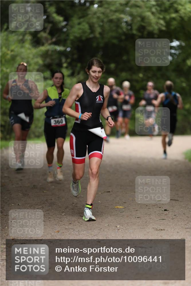30.08.2026 - Elbe Triathlon Hamburg Antke Förster http://msf.ph/oto/10096441 30.08.2026 10:16:39 Laufen 360 meine-sportfotos.de