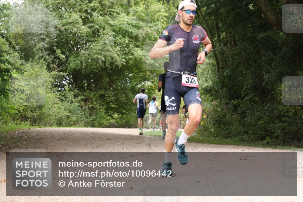 30.08.2026 - Elbe Triathlon Hamburg Antke Förster http://msf.ph/oto/10096442 30.08.2026 10:22:04 Laufen 320 meine-sportfotos.de