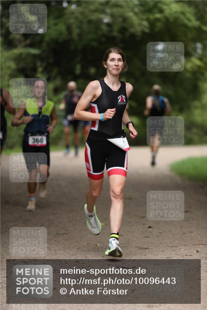 30.08.2026 - Elbe Triathlon Hamburg Antke Förster http://msf.ph/oto/10096443 30.08.2026 10:16:39 Laufen 360 meine-sportfotos.de