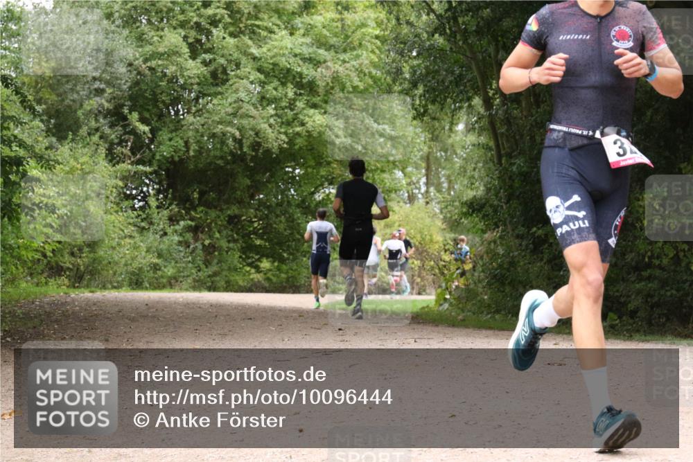 30.08.2026 - Elbe Triathlon Hamburg Antke Förster http://msf.ph/oto/10096444 30.08.2026 10:22:05 Laufen 3 meine-sportfotos.de