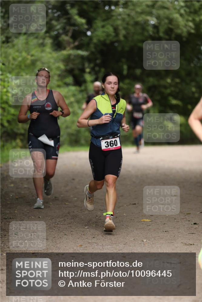 30.08.2026 - Elbe Triathlon Hamburg Antke Förster http://msf.ph/oto/10096445 30.08.2026 10:16:40 Laufen 360 meine-sportfotos.de