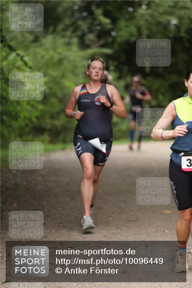 30.08.2026 - Elbe Triathlon Hamburg Antke Förster http://msf.ph/oto/10096449 30.08.2026 10:16:41 Laufen 210, 3 meine-sportfotos.de