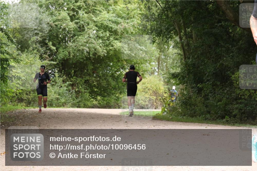 30.08.2026 - Elbe Triathlon Hamburg Antke Förster http://msf.ph/oto/10096456 30.08.2026 10:22:17 Laufen  meine-sportfotos.de