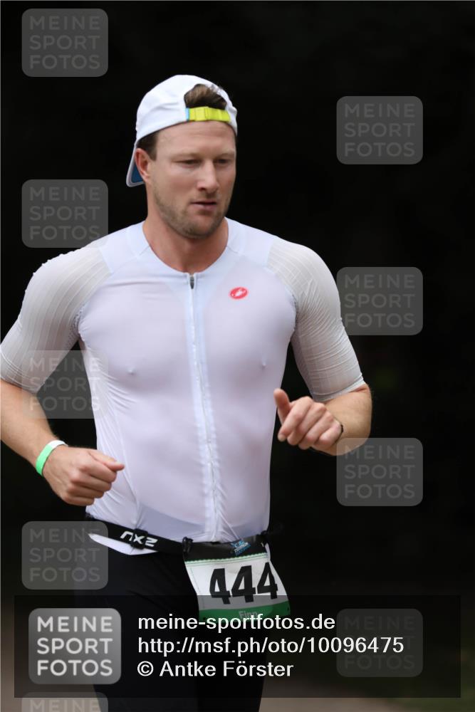 30.08.2026 - Elbe Triathlon Hamburg Antke Förster http://msf.ph/oto/10096475 30.08.2026 10:16:53 Laufen 2, 444 meine-sportfotos.de