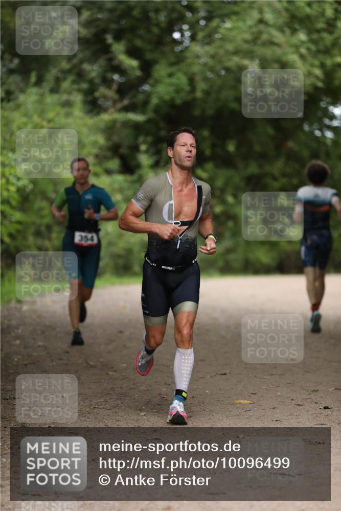 30.08.2026 - Elbe Triathlon Hamburg Antke Förster http://msf.ph/oto/10096499 30.08.2026 10:17:24 Laufen 354 meine-sportfotos.de