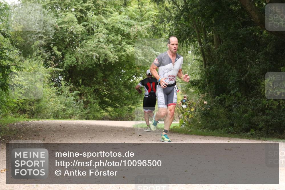30.08.2026 - Elbe Triathlon Hamburg Antke Förster http://msf.ph/oto/10096500 30.08.2026 10:23:01 Laufen 1816 meine-sportfotos.de