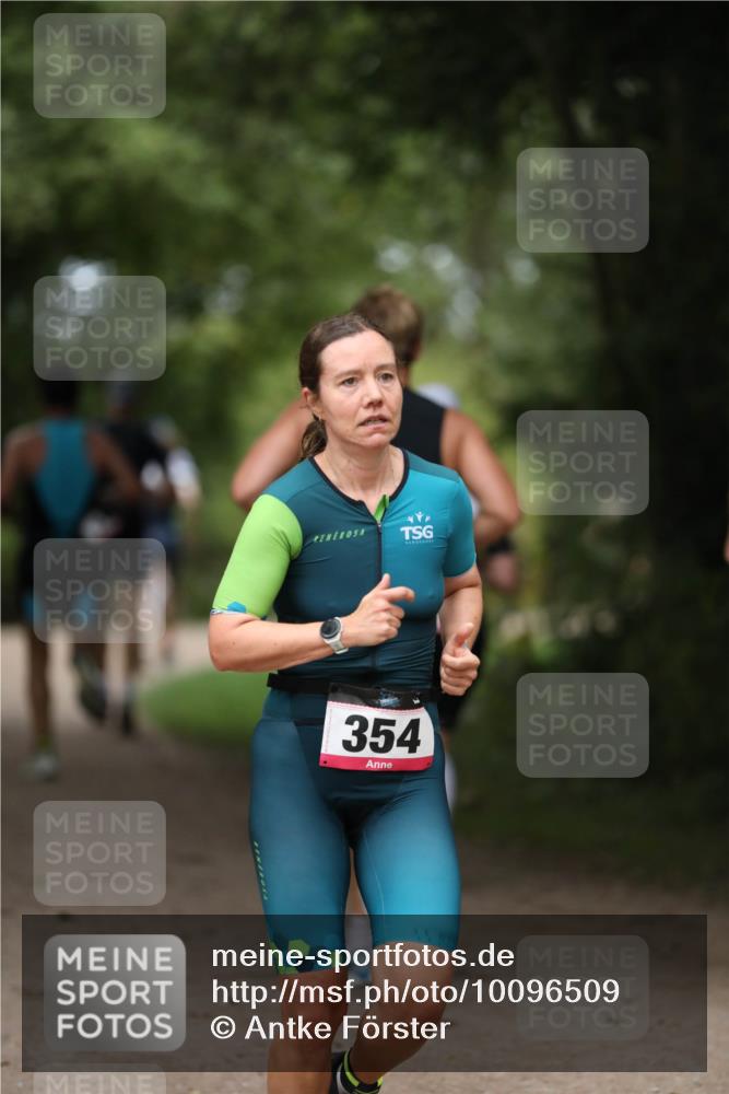 30.08.2026 - Elbe Triathlon Hamburg Antke Förster http://msf.ph/oto/10096509 30.08.2026 10:17:29 Laufen 354 meine-sportfotos.de