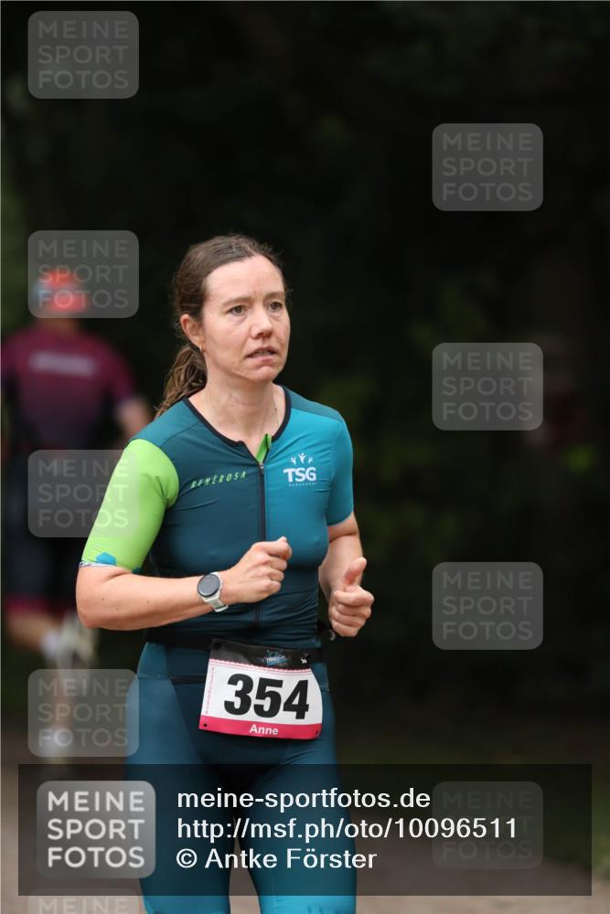 30.08.2026 - Elbe Triathlon Hamburg Antke Förster http://msf.ph/oto/10096511 30.08.2026 10:17:29 Laufen 354 meine-sportfotos.de