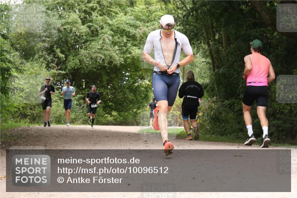 30.08.2026 - Elbe Triathlon Hamburg Antke Förster http://msf.ph/oto/10096512 30.08.2026 10:23:14 Laufen  meine-sportfotos.de
