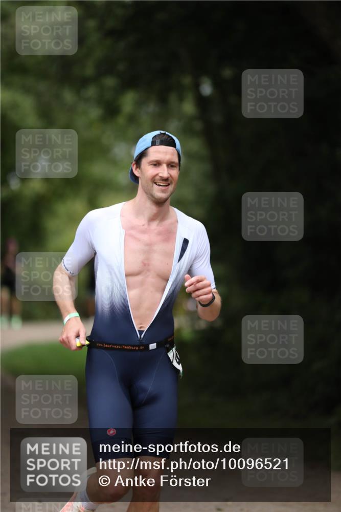 30.08.2026 - Elbe Triathlon Hamburg Antke Förster http://msf.ph/oto/10096521 30.08.2026 10:17:40 Laufen  meine-sportfotos.de