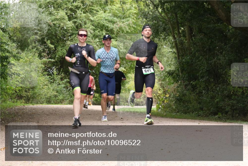 30.08.2026 - Elbe Triathlon Hamburg Antke Förster http://msf.ph/oto/10096522 30.08.2026 10:23:20 Laufen 641 meine-sportfotos.de