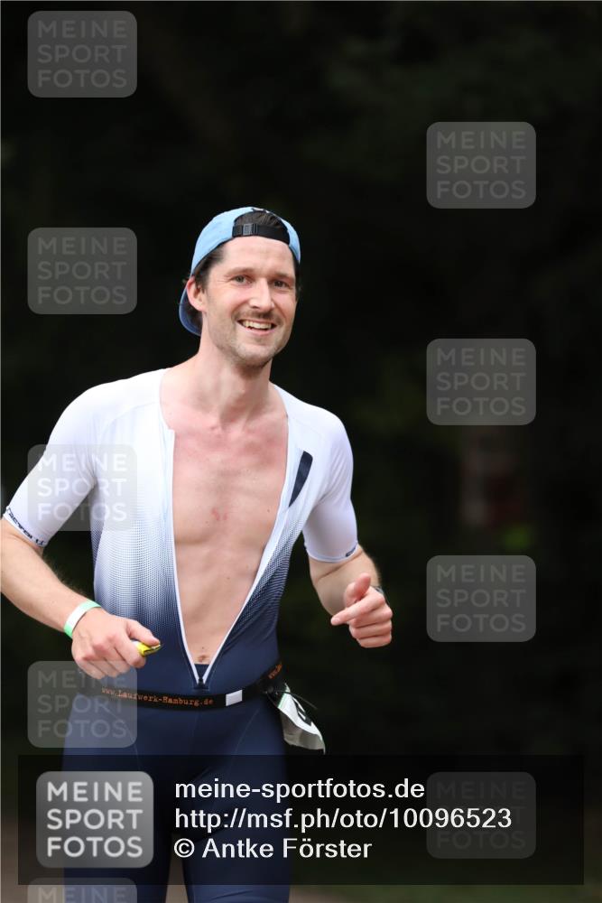 30.08.2026 - Elbe Triathlon Hamburg Antke Förster http://msf.ph/oto/10096523 30.08.2026 10:17:41 Laufen  meine-sportfotos.de