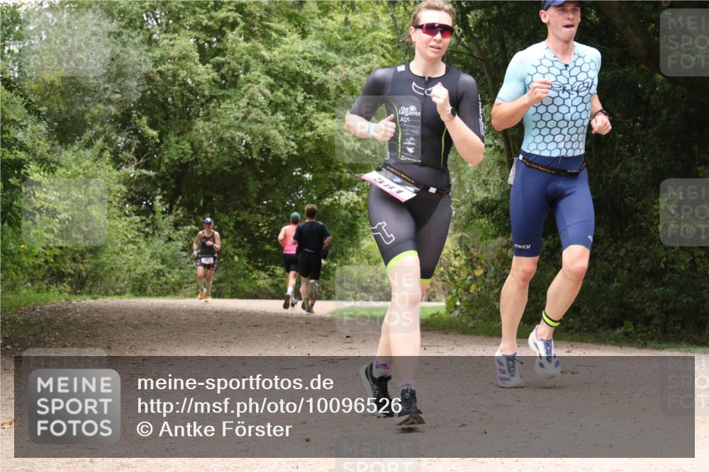 30.08.2026 - Elbe Triathlon Hamburg Antke Förster http://msf.ph/oto/10096526 30.08.2026 10:23:22 Laufen 381 meine-sportfotos.de