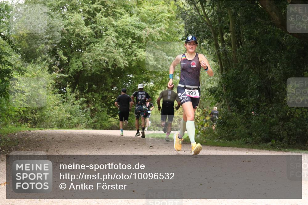 30.08.2026 - Elbe Triathlon Hamburg Antke Förster http://msf.ph/oto/10096532 30.08.2026 10:23:30 Laufen 392 meine-sportfotos.de