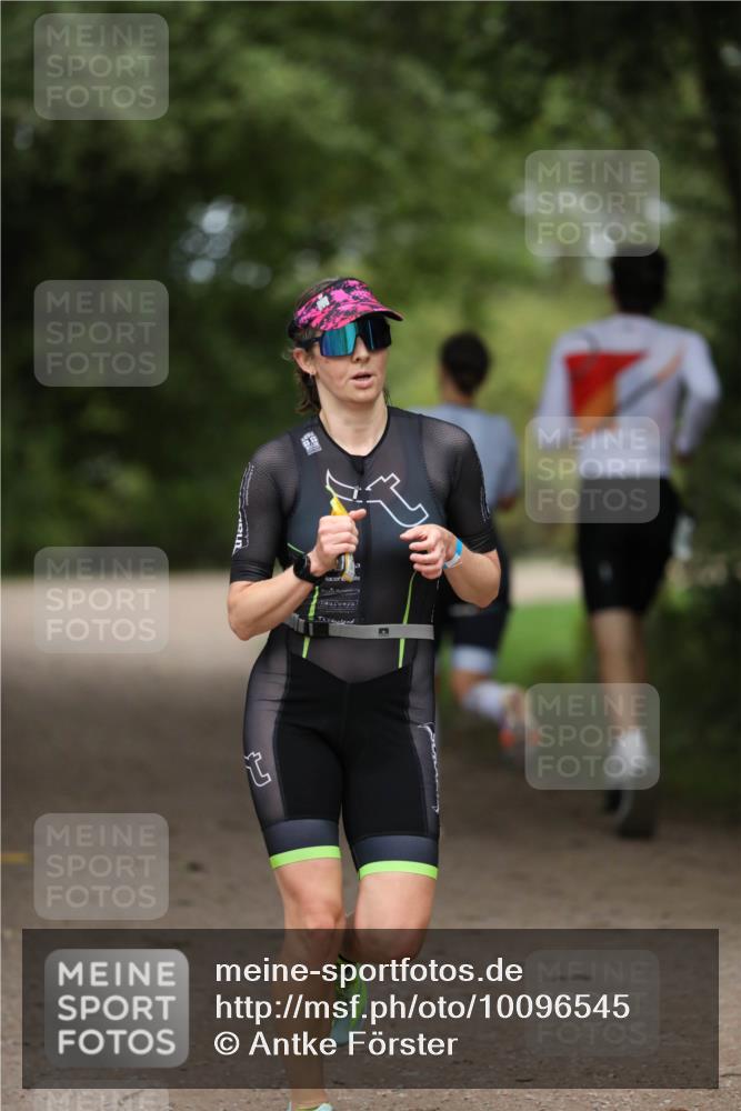 30.08.2026 - Elbe Triathlon Hamburg Antke Förster http://msf.ph/oto/10096545 30.08.2026 10:17:53 Laufen  meine-sportfotos.de