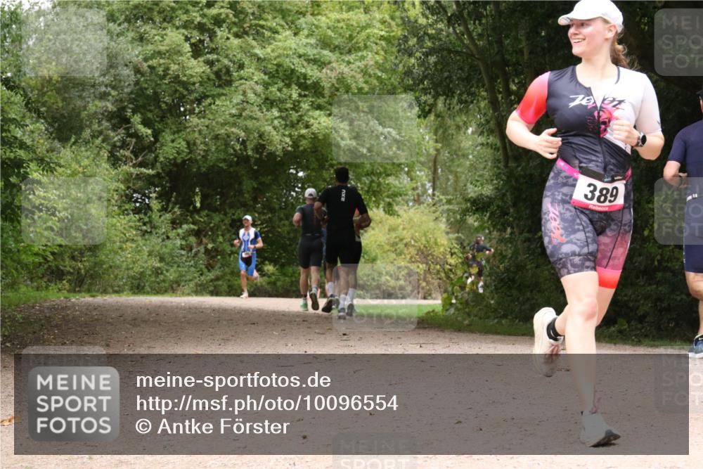 30.08.2026 - Elbe Triathlon Hamburg Antke Förster http://msf.ph/oto/10096554 30.08.2026 10:23:55 Laufen 389 meine-sportfotos.de