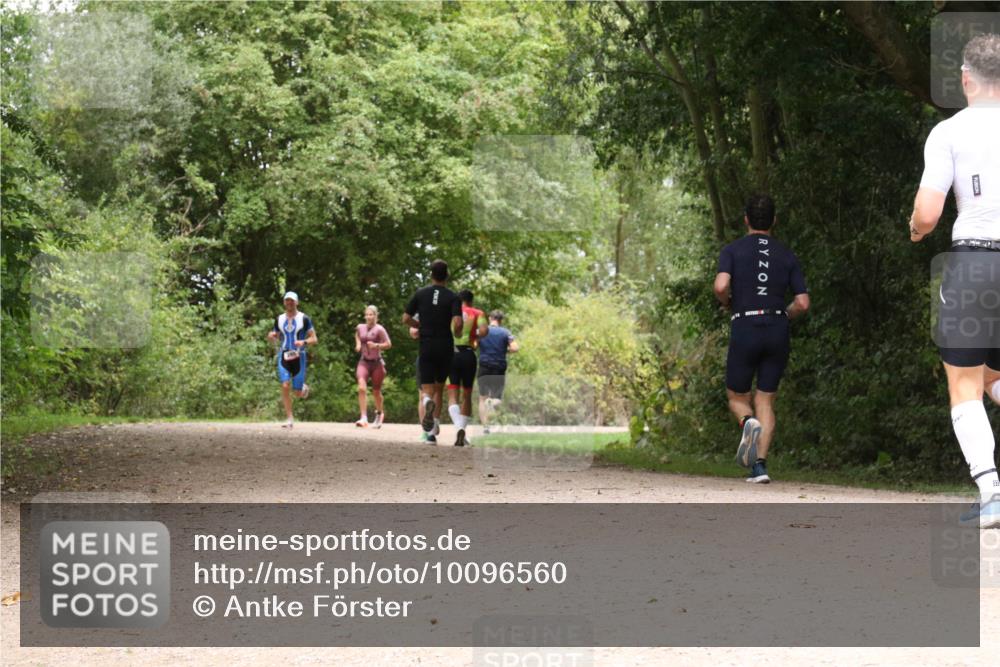 30.08.2026 - Elbe Triathlon Hamburg Antke Förster http://msf.ph/oto/10096560 30.08.2026 10:23:56 Laufen  meine-sportfotos.de