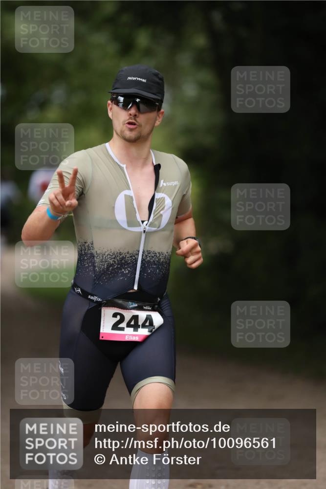 30.08.2026 - Elbe Triathlon Hamburg Antke Förster http://msf.ph/oto/10096561 30.08.2026 10:18:00 Laufen 244, 0000 meine-sportfotos.de