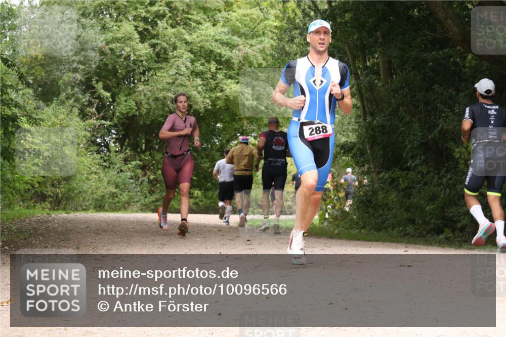 30.08.2026 - Elbe Triathlon Hamburg Antke Förster http://msf.ph/oto/10096566 30.08.2026 10:24:03 Laufen 288 meine-sportfotos.de