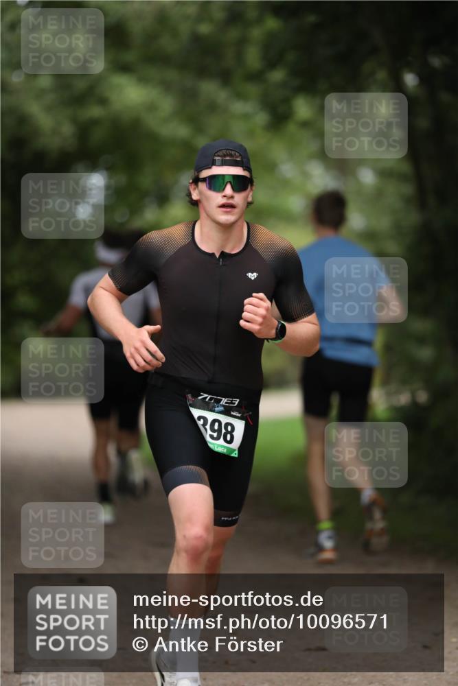 30.08.2026 - Elbe Triathlon Hamburg Antke Förster http://msf.ph/oto/10096571 30.08.2026 10:18:09 Laufen 70763, 398 meine-sportfotos.de