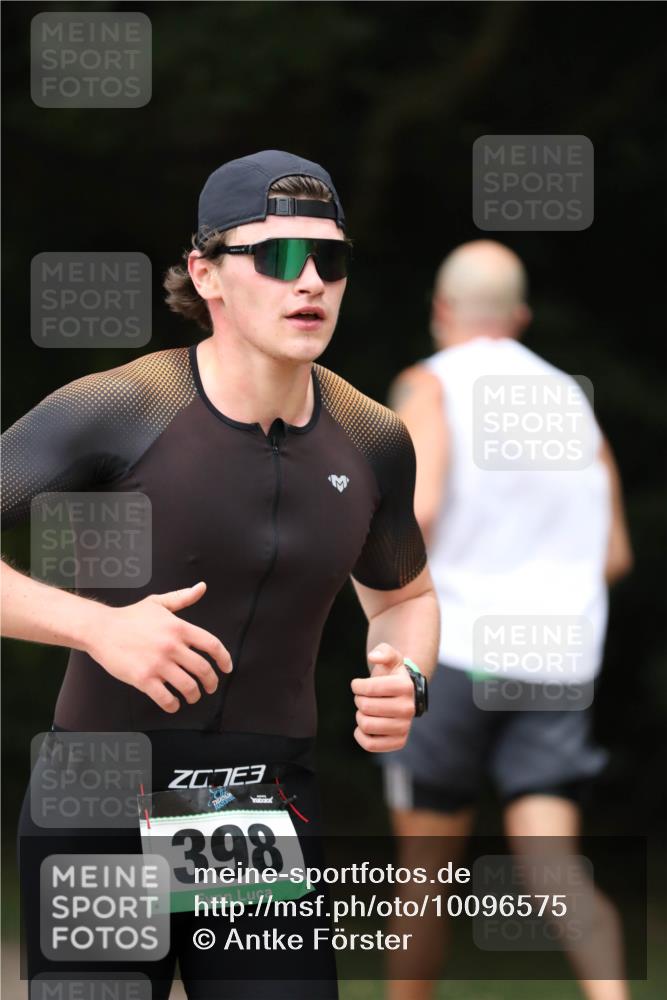 30.08.2026 - Elbe Triathlon Hamburg Antke Förster http://msf.ph/oto/10096575 30.08.2026 10:18:10 Laufen 398 meine-sportfotos.de