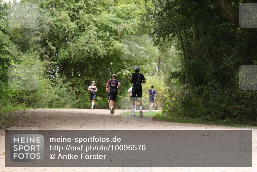 30.08.2026 - Elbe Triathlon Hamburg Antke Förster http://msf.ph/oto/10096576 30.08.2026 10:24:06 Laufen  meine-sportfotos.de