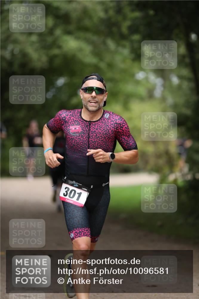 30.08.2026 - Elbe Triathlon Hamburg Antke Förster http://msf.ph/oto/10096581 30.08.2026 10:18:52 Laufen 301 meine-sportfotos.de