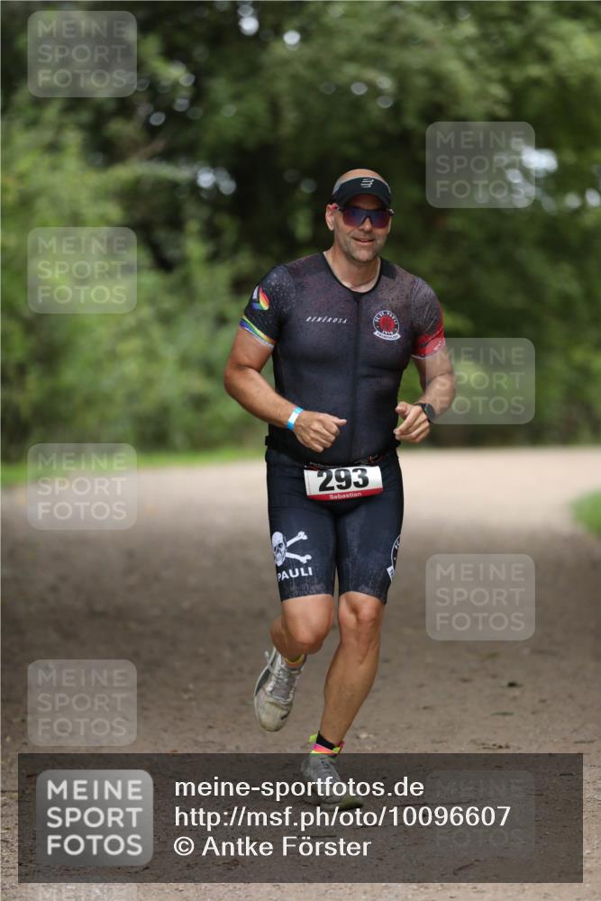 30.08.2026 - Elbe Triathlon Hamburg Antke Förster http://msf.ph/oto/10096607 30.08.2026 10:19:09 Laufen 293 meine-sportfotos.de