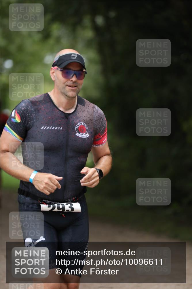 30.08.2026 - Elbe Triathlon Hamburg Antke Förster http://msf.ph/oto/10096611 30.08.2026 10:19:10 Laufen 1910, 1293 meine-sportfotos.de