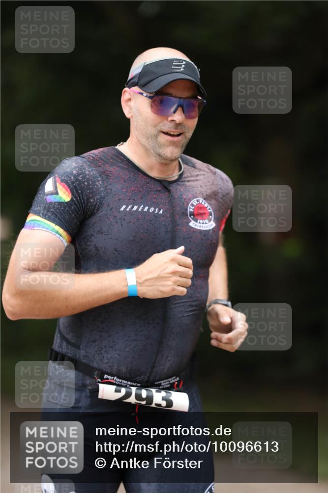 30.08.2026 - Elbe Triathlon Hamburg Antke Förster http://msf.ph/oto/10096613 30.08.2026 10:19:11 Laufen 1910, 2993 meine-sportfotos.de