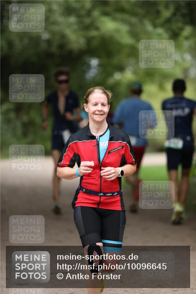 30.08.2026 - Elbe Triathlon Hamburg Antke Förster http://msf.ph/oto/10096645 30.08.2026 10:19:57 Laufen  meine-sportfotos.de