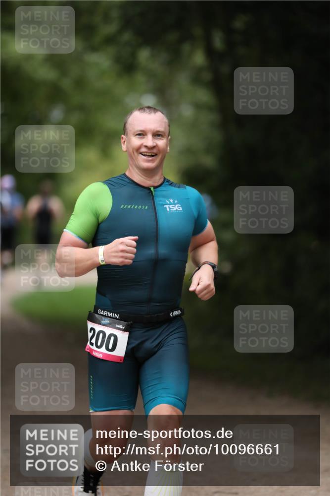 30.08.2026 - Elbe Triathlon Hamburg Antke Förster http://msf.ph/oto/10096661 30.08.2026 10:20:07 Laufen 200 meine-sportfotos.de