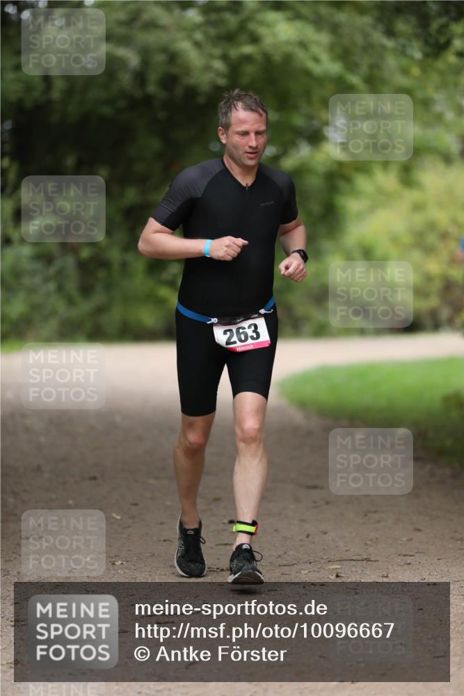 30.08.2026 - Elbe Triathlon Hamburg Antke Förster http://msf.ph/oto/10096667 30.08.2026 10:20:35 Laufen 263 meine-sportfotos.de