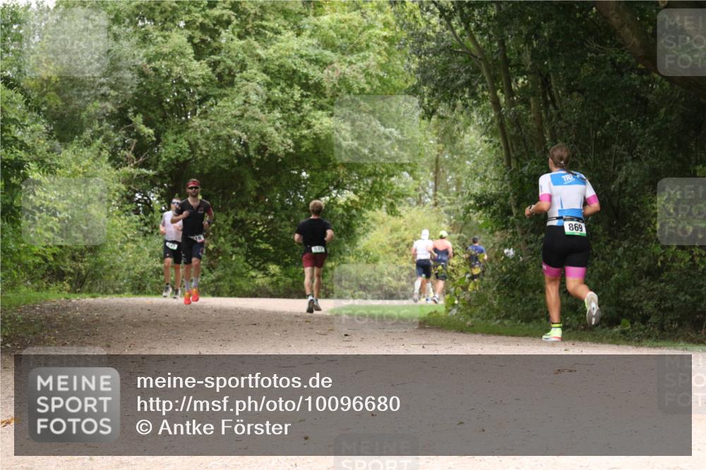 30.08.2026 - Elbe Triathlon Hamburg Antke Förster http://msf.ph/oto/10096680 30.08.2026 10:26:03 Laufen 537, 869 meine-sportfotos.de