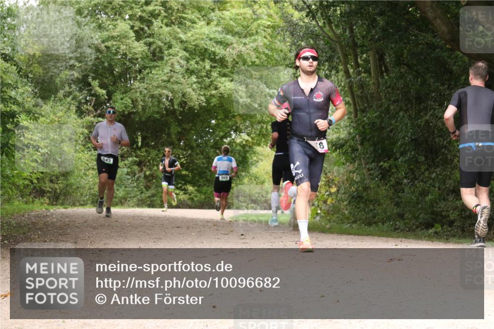 30.08.2026 - Elbe Triathlon Hamburg Antke Förster http://msf.ph/oto/10096682 30.08.2026 10:26:08 Laufen 543, 869, 8 meine-sportfotos.de