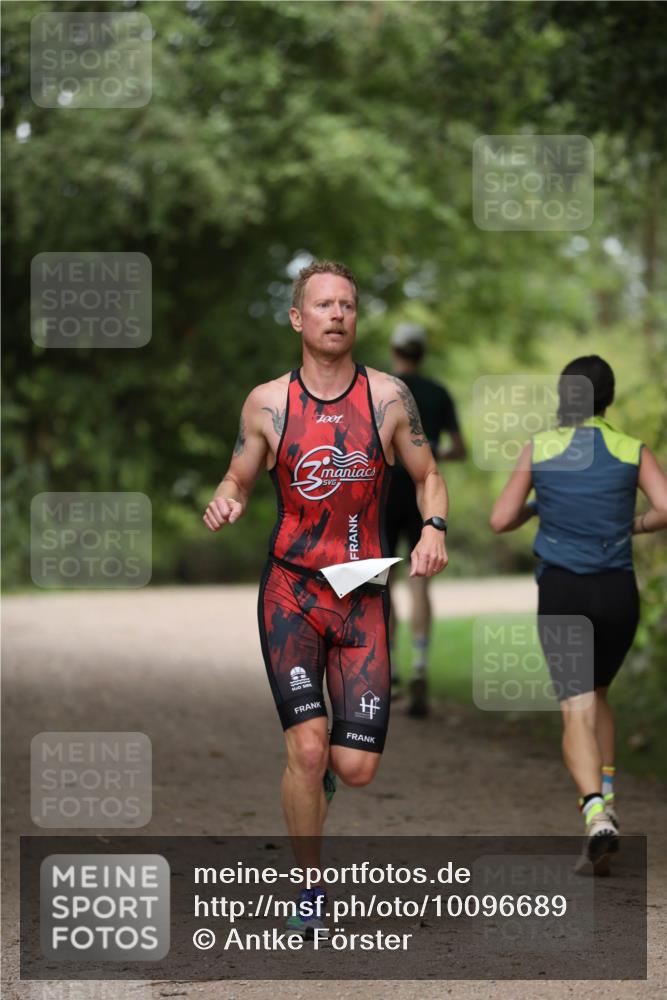 30.08.2026 - Elbe Triathlon Hamburg Antke Förster http://msf.ph/oto/10096689 30.08.2026 10:20:58 Laufen 1001 meine-sportfotos.de