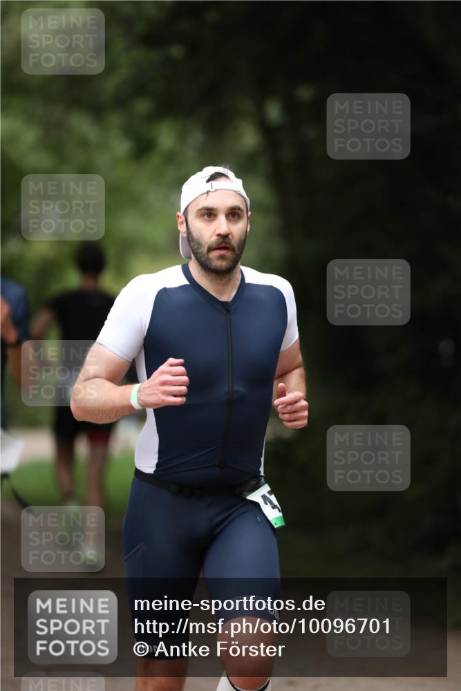 30.08.2026 - Elbe Triathlon Hamburg Antke Förster http://msf.ph/oto/10096701 30.08.2026 10:21:16 Laufen  meine-sportfotos.de