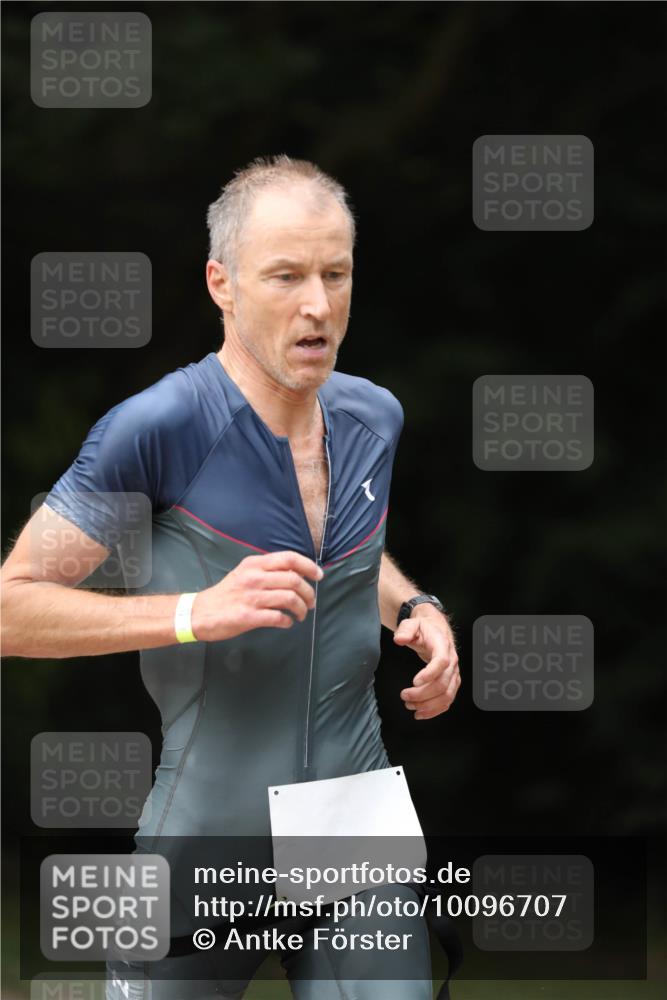 30.08.2026 - Elbe Triathlon Hamburg Antke Förster http://msf.ph/oto/10096707 30.08.2026 10:21:18 Laufen  meine-sportfotos.de