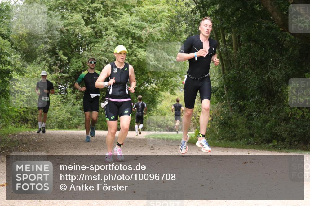 30.08.2026 - Elbe Triathlon Hamburg Antke Förster http://msf.ph/oto/10096708 30.08.2026 10:26:29 Laufen 397 meine-sportfotos.de