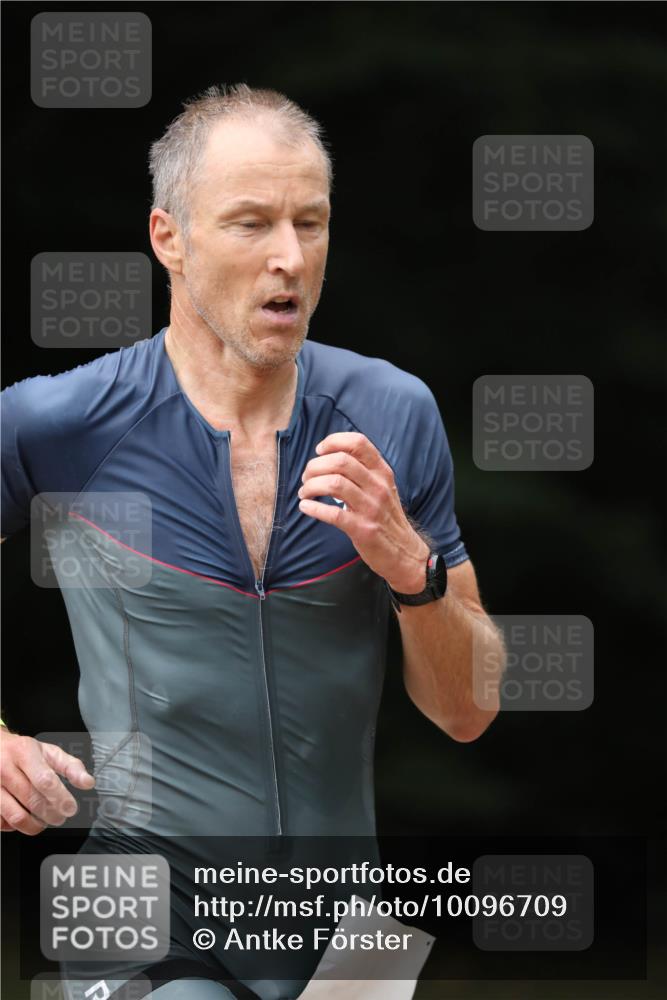 30.08.2026 - Elbe Triathlon Hamburg Antke Förster http://msf.ph/oto/10096709 30.08.2026 10:21:18 Laufen  meine-sportfotos.de