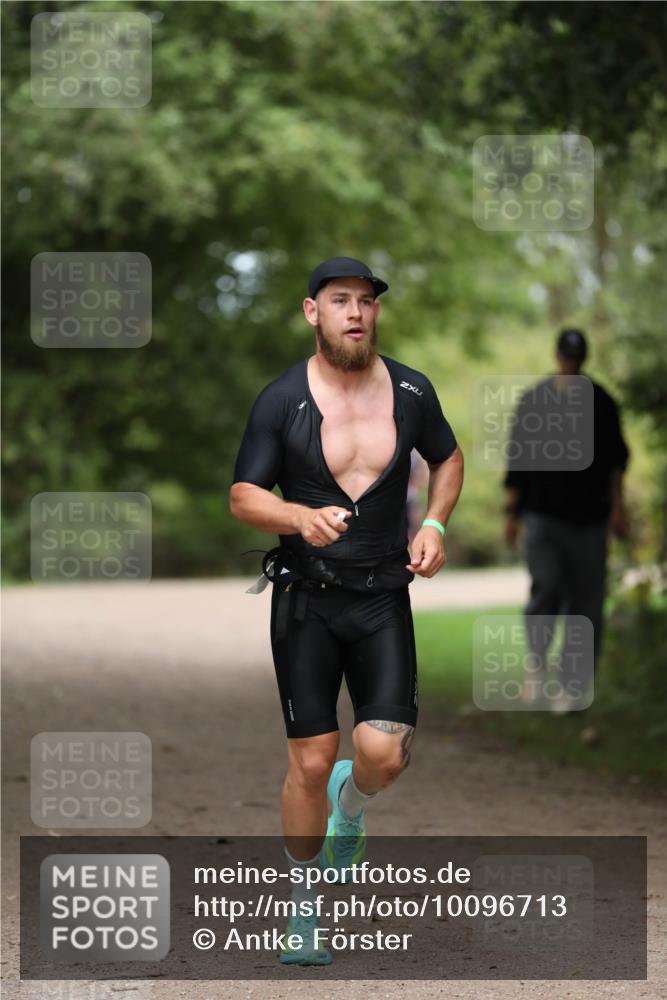 30.08.2026 - Elbe Triathlon Hamburg Antke Förster http://msf.ph/oto/10096713 30.08.2026 10:21:27 Laufen  meine-sportfotos.de