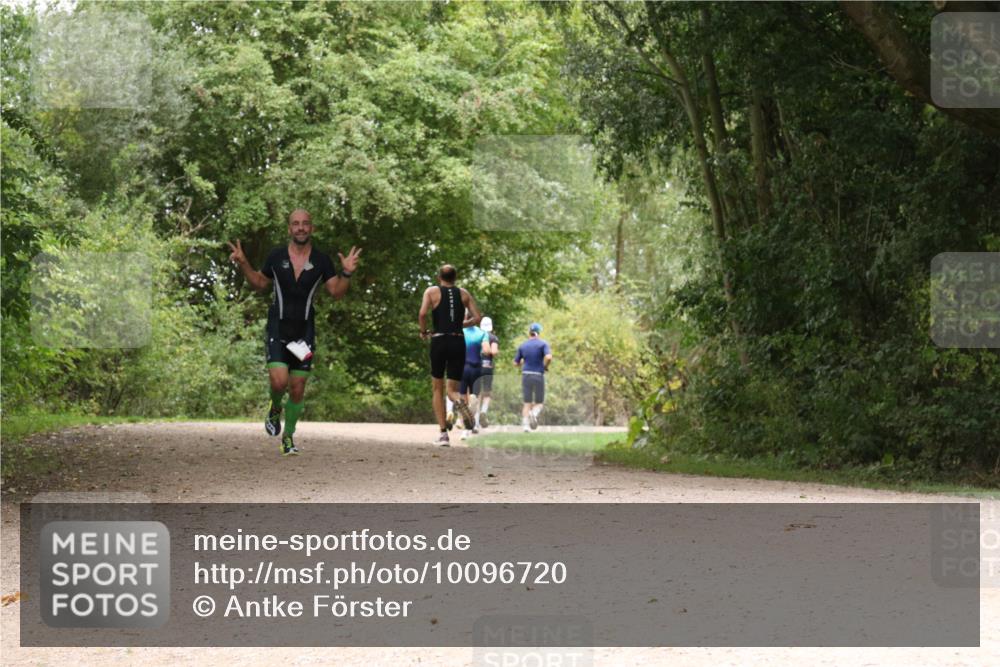 30.08.2026 - Elbe Triathlon Hamburg Antke Förster http://msf.ph/oto/10096720 30.08.2026 10:26:41 Laufen  meine-sportfotos.de