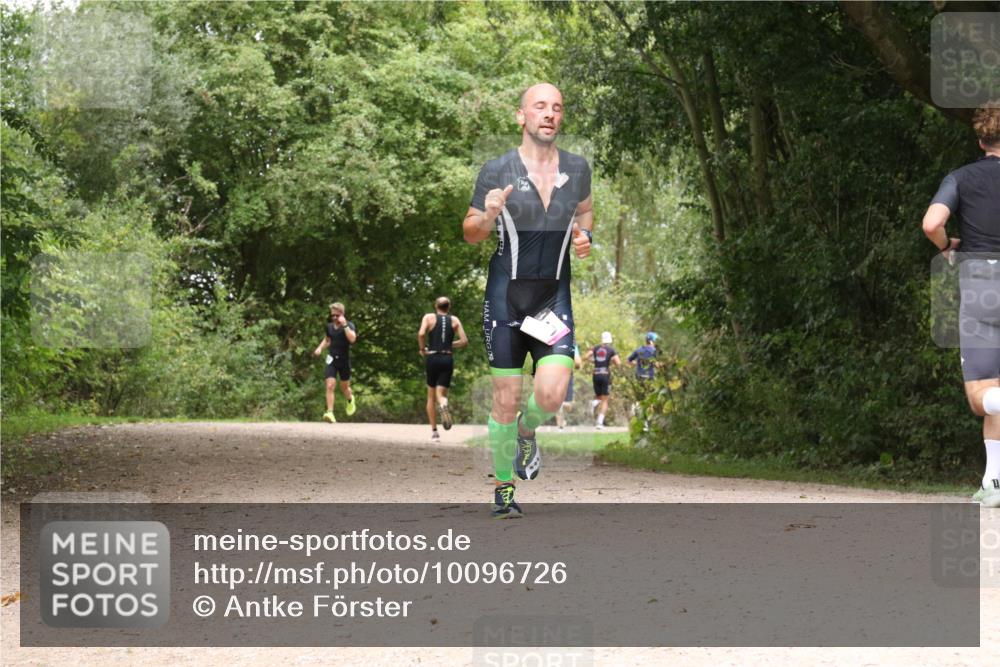 30.08.2026 - Elbe Triathlon Hamburg Antke Förster http://msf.ph/oto/10096726 30.08.2026 10:26:43 Laufen  meine-sportfotos.de