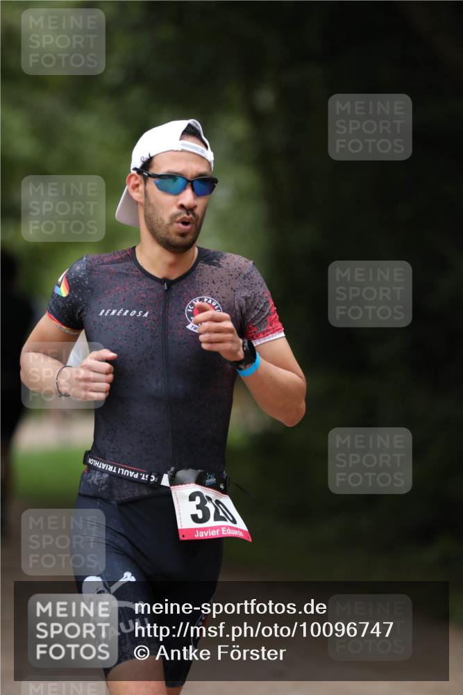 30.08.2026 - Elbe Triathlon Hamburg Antke Förster http://msf.ph/oto/10096747 30.08.2026 10:22:05 Laufen 3 meine-sportfotos.de