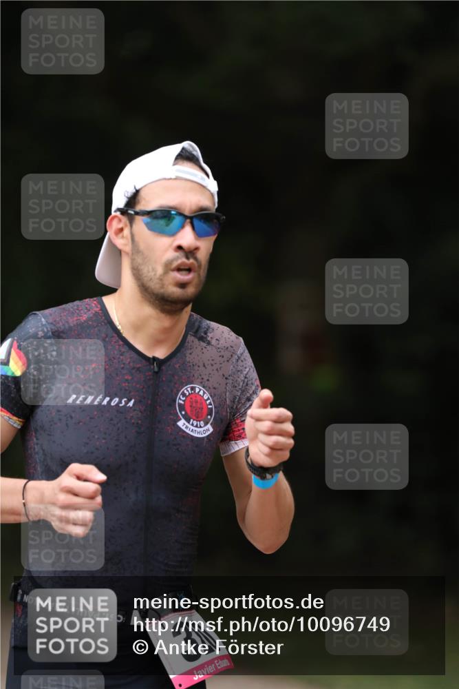 30.08.2026 - Elbe Triathlon Hamburg Antke Förster http://msf.ph/oto/10096749 30.08.2026 10:22:05 Laufen 1910, 3 meine-sportfotos.de