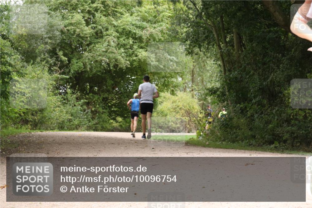 30.08.2026 - Elbe Triathlon Hamburg Antke Förster http://msf.ph/oto/10096754 30.08.2026 10:27:05 Laufen  meine-sportfotos.de